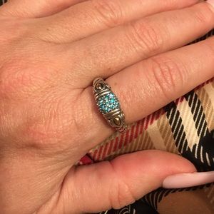 Sterling silver ring w Aqua stones, size 6.5